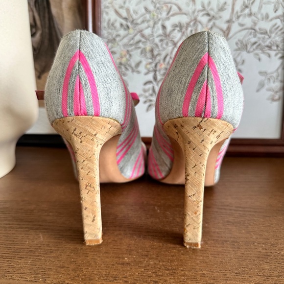 Manolo Blahnik - Picture 5 of 7